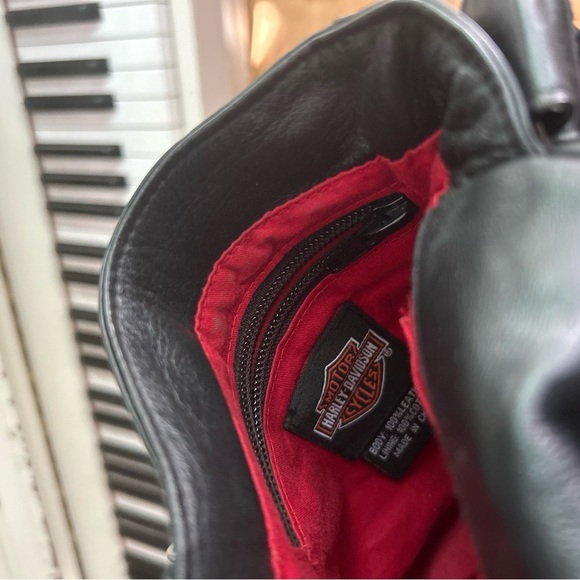 Vintage Harley-Davidson Mini Black Crossbody Bag with Silver Accents 8"x7"x1.5" - Picture 15 of 16